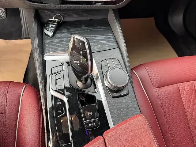 BMW BMW 5 Series New Energy 2022 535Le M Sport Package — Фото автомобиля 11
