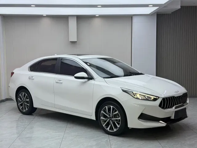 Kia K3 — Фото автомобиля 3