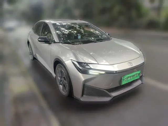 Toyota bZ3 — Фото автомобиля 3
