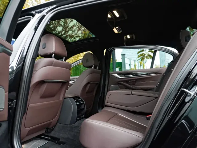 BMW 5 Series — Фото автомобиля 28