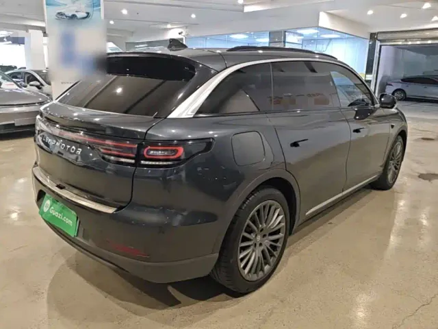 Leapmotor C11 — Фото автомобиля 6
