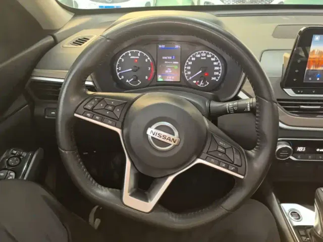 Nissan Teana — Фото автомобиля 10