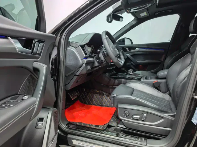 Audi Q5L — Фото автомобиля 9