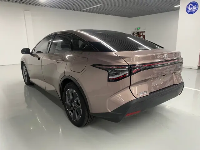 Toyota bZ3 — Фото автомобиля 14