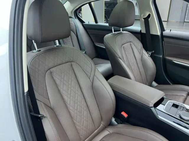 BMW 3 Series — Фото автомобиля 20