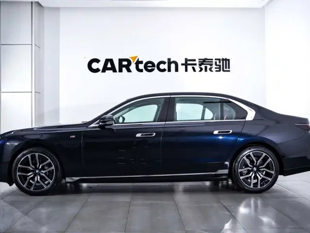 BMW 7 Series — Фото автомобиля 8