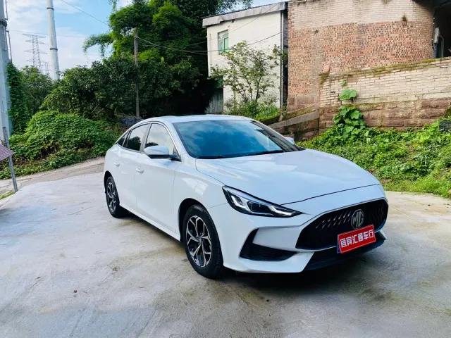 MG MG5 2022 180DVVT CVT Youth Luxury Edition — Фото автомобиля 3