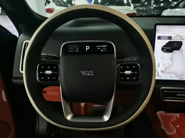 Li Auto L8 — Фото автомобиля 10