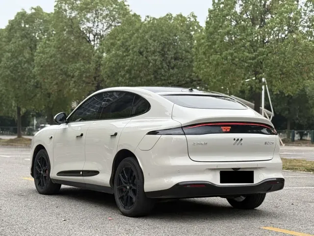 IM Motors LS6 — Фото автомобиля 6