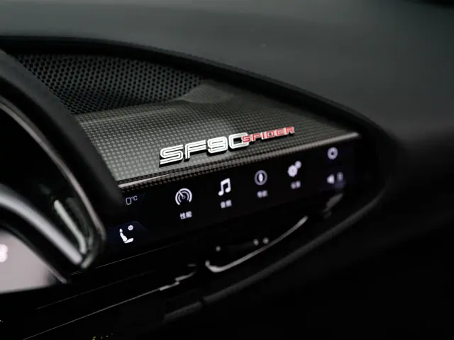 Ferrari SF90 — Фото автомобиля 15