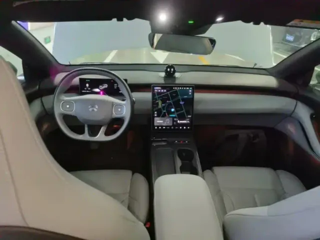 Nio ET5 Touring — Фото автомобиля 9