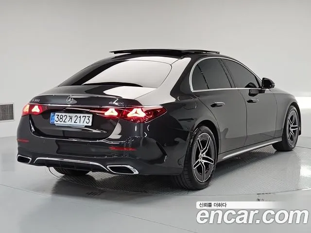 Mercedes-Benz E-Class W214 — Фото автомобиля 3