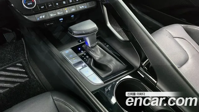 Hyundai Avante CN7 — Фото автомобиля 9