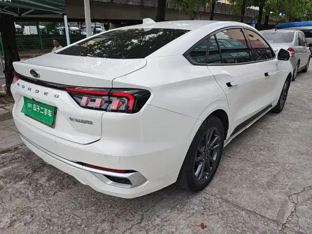 Ford Mondeo — Фото автомобиля 6