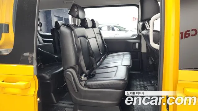 Hyundai Staria Staria L3.5 Школьный автобус — Фото автомобиля 10