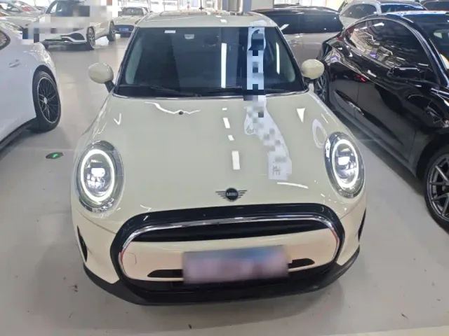 MINI Hatch — Фото автомобиля 2