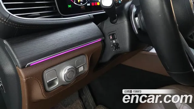 Mercedes-Benz GLE-Class — Фото автомобиля 25