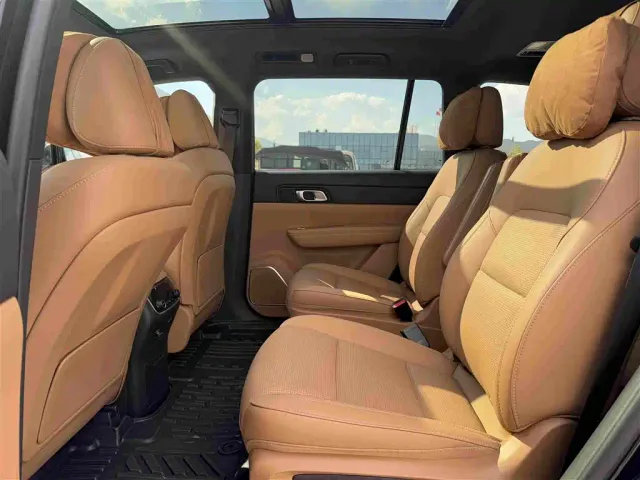 Li Auto ONE — Фото автомобиля 13
