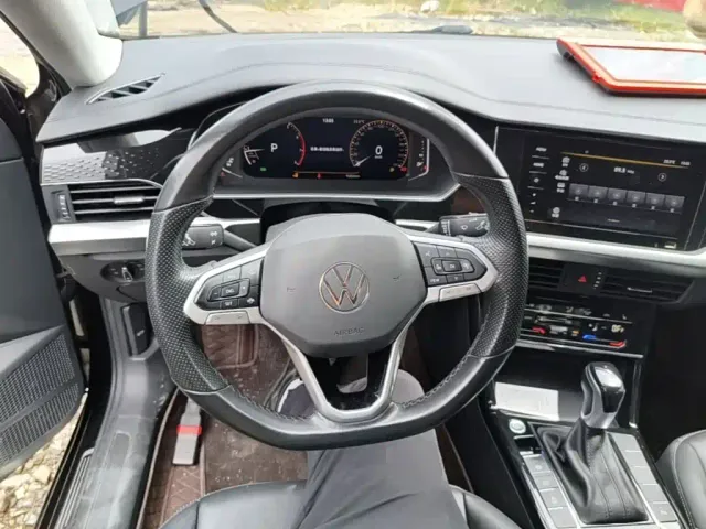 Volkswagen Passat — Фото автомобиля 10