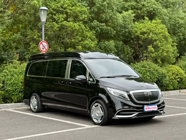 Mercedes-Benz V-Class — Фото автомобиля 2