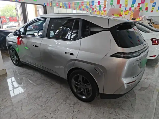 GAC Aion Y — Фото автомобиля 4