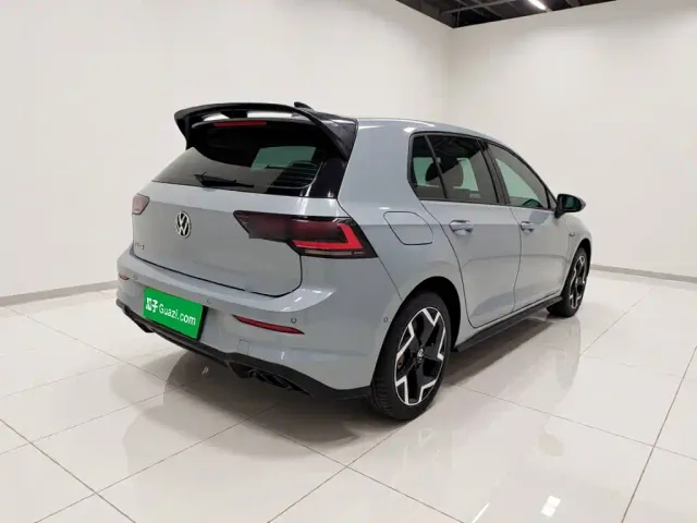Volkswagen Golf — Фото автомобиля 6