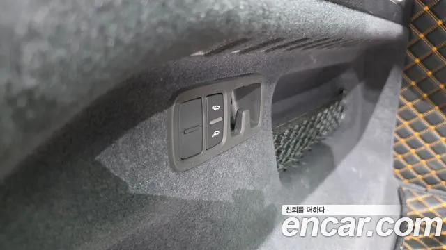Audi Q8 55 TFSI quattro Premium — Фото автомобиля 20