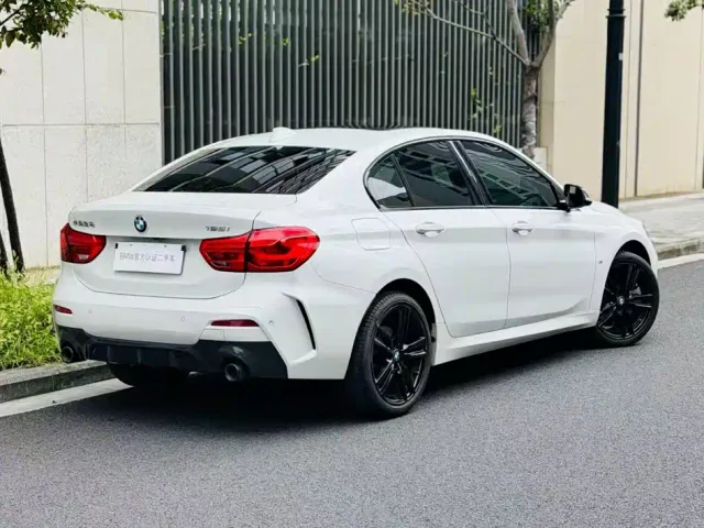 BMW 1 Series — Фото автомобиля 3