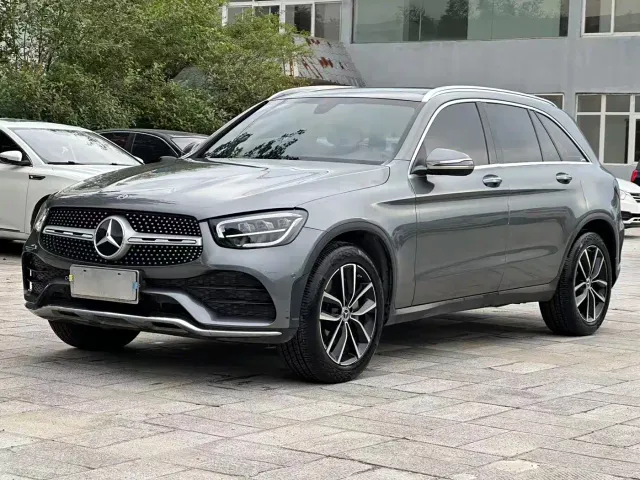 Фотография автомобиля — Mercedes-Benz GLC-Class