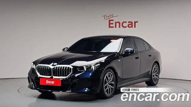 BMW 5-Series — Фото автомобиля 10