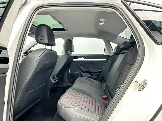 Volkswagen Lavida — Фото автомобиля 5