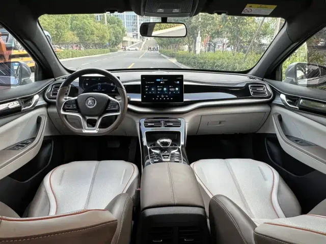 BYD Qin PLUS — Фото автомобиля 10