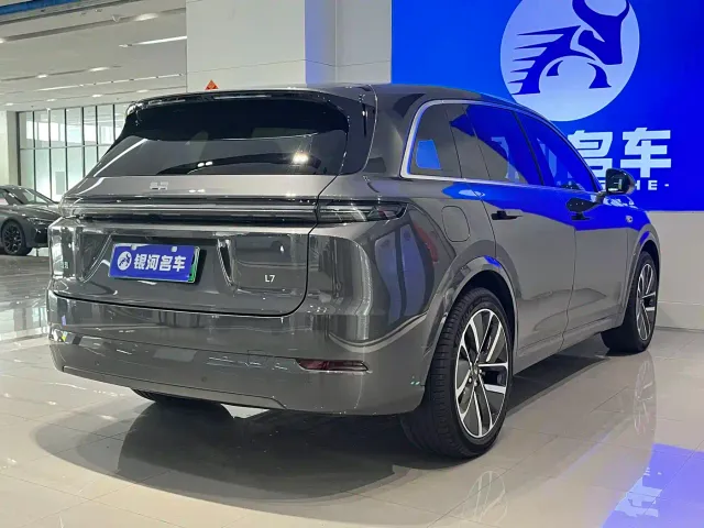 Li Auto L7 — Фото автомобиля 15