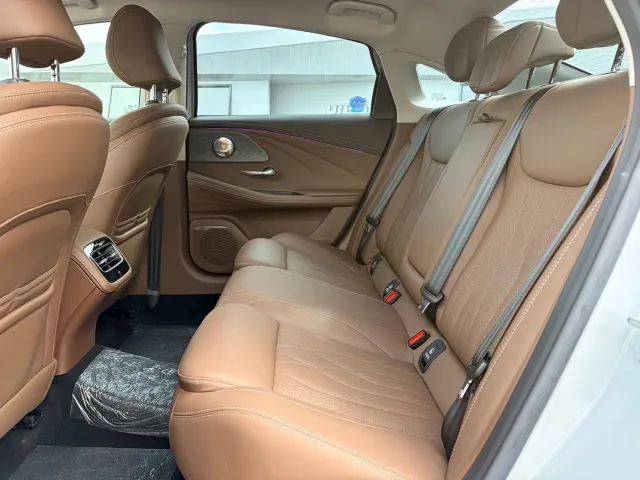 Chery Arrizo 8 — Фото автомобиля 9