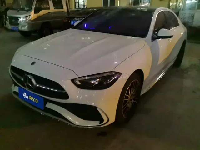 Фотография автомобиля — Mercedes-Benz C-Class