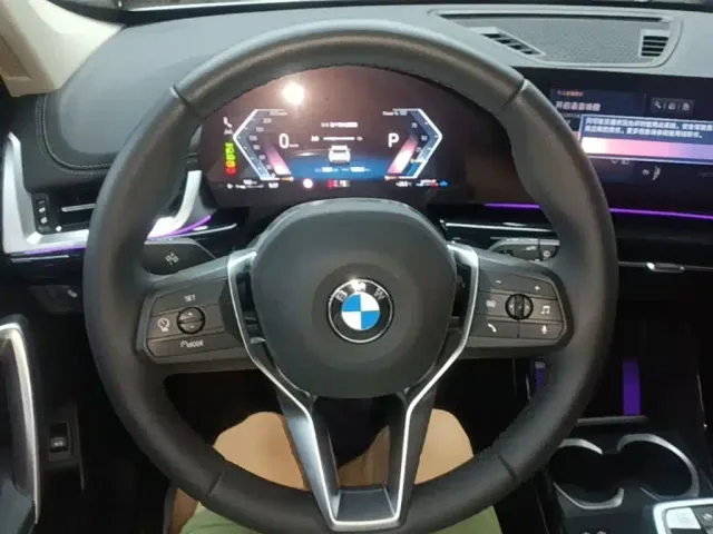 BMW BMW X1 2025 sDrive25Li X Design Package — Фото автомобиля 10