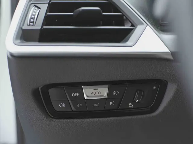BMW 3 Series — Фото автомобиля 13