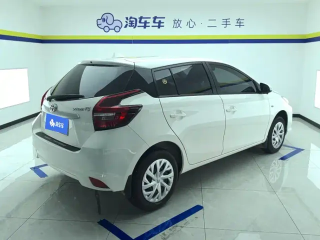 Toyota Vios FS — Фото автомобиля 3