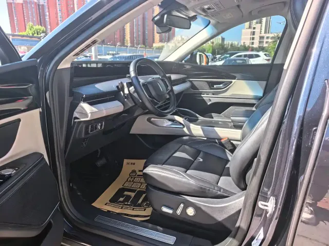Lincoln Nautilus 2023 2.0T 4WD Premium Hybrid Edition — Фото автомобиля 4