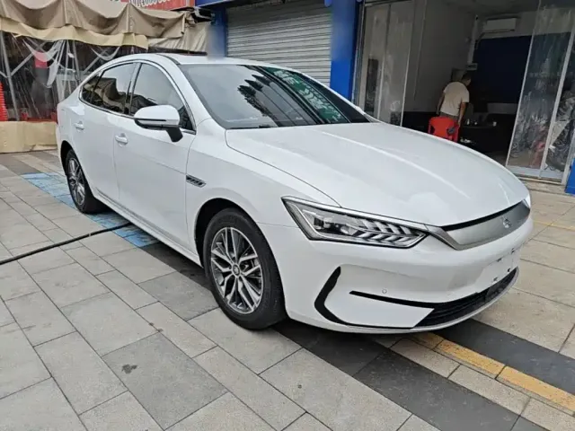 BYD Qin PLUS — Фото автомобиля 3