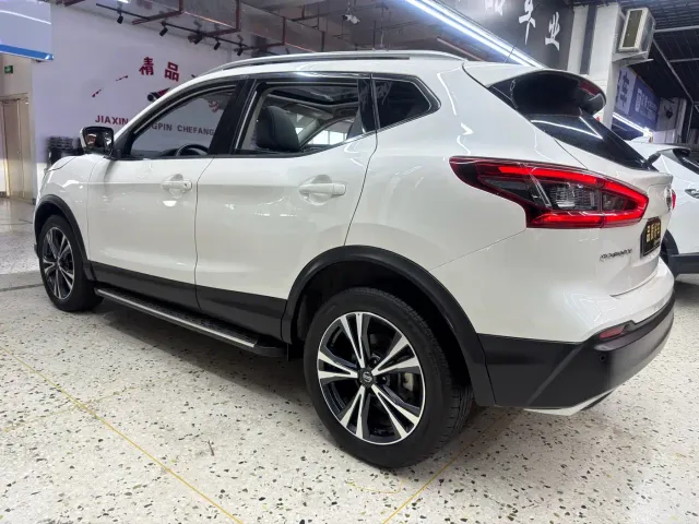 Nissan Qashqai — Фото автомобиля 4