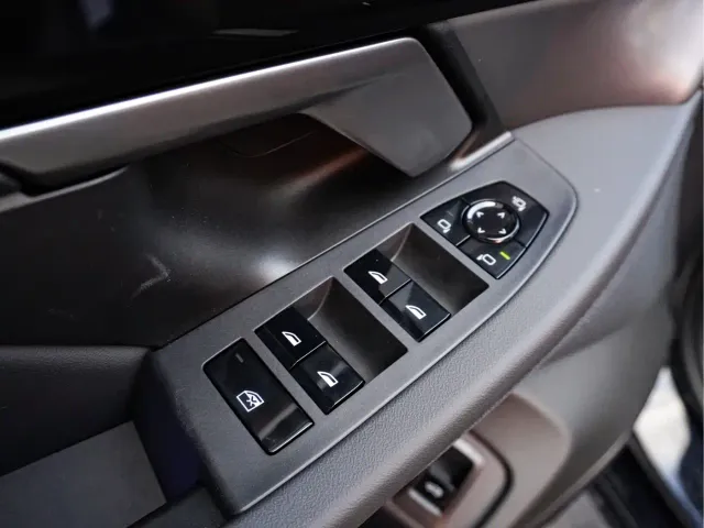 BMW 5 Series — Фото автомобиля 9