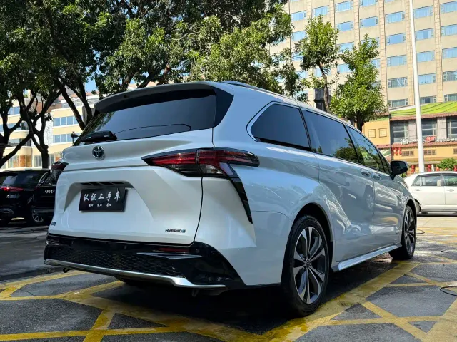 Toyota Granvia — Фото автомобиля 6