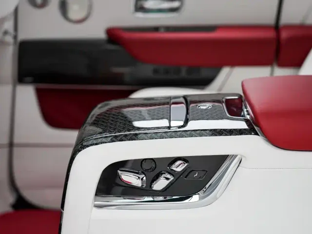 Rolls-Royce Cullinan — Фото автомобиля 12