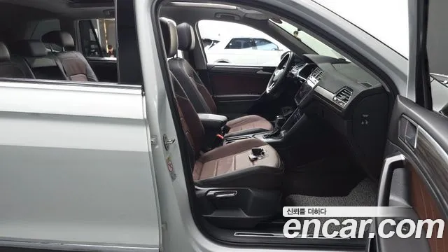Volkswagen Tiguan — Фото автомобиля 16
