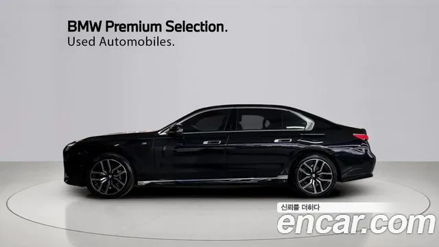 BMW 7-Series 7 серия (G70) 740i xDrive M Sport — Фото автомобиля 13