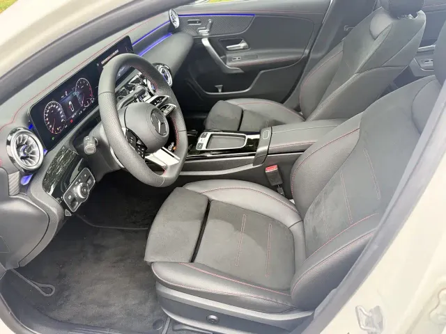 Mercedes-Benz A-Class — Фото автомобиля 8