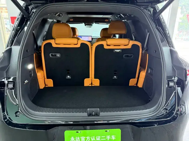 IM Motors LS8 — Фото автомобиля 13