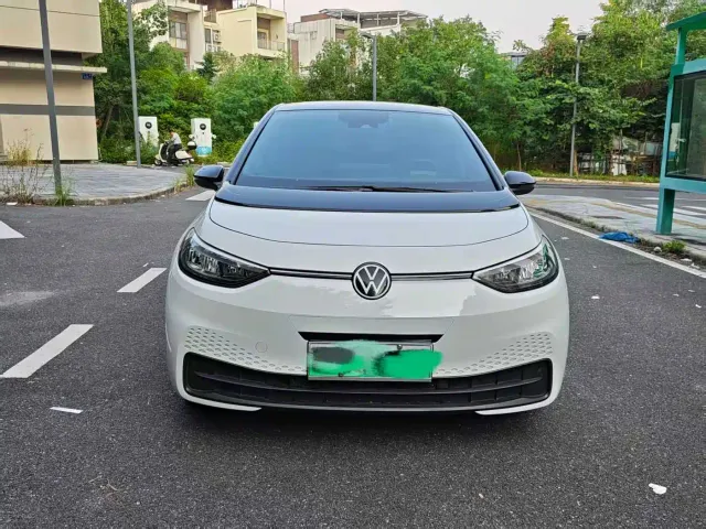 Volkswagen ID.3 — Фото автомобиля 2