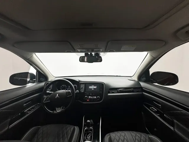 Mitsubishi Outlander — Фото автомобиля 8
